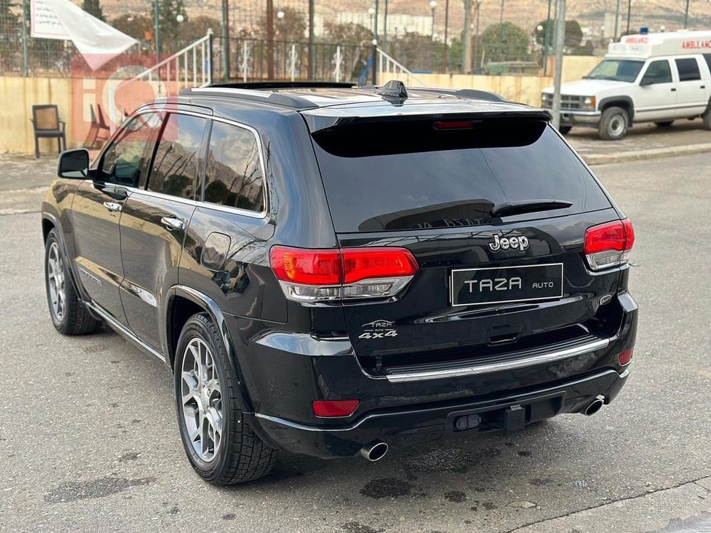 جیپ گراند شیرۆکی